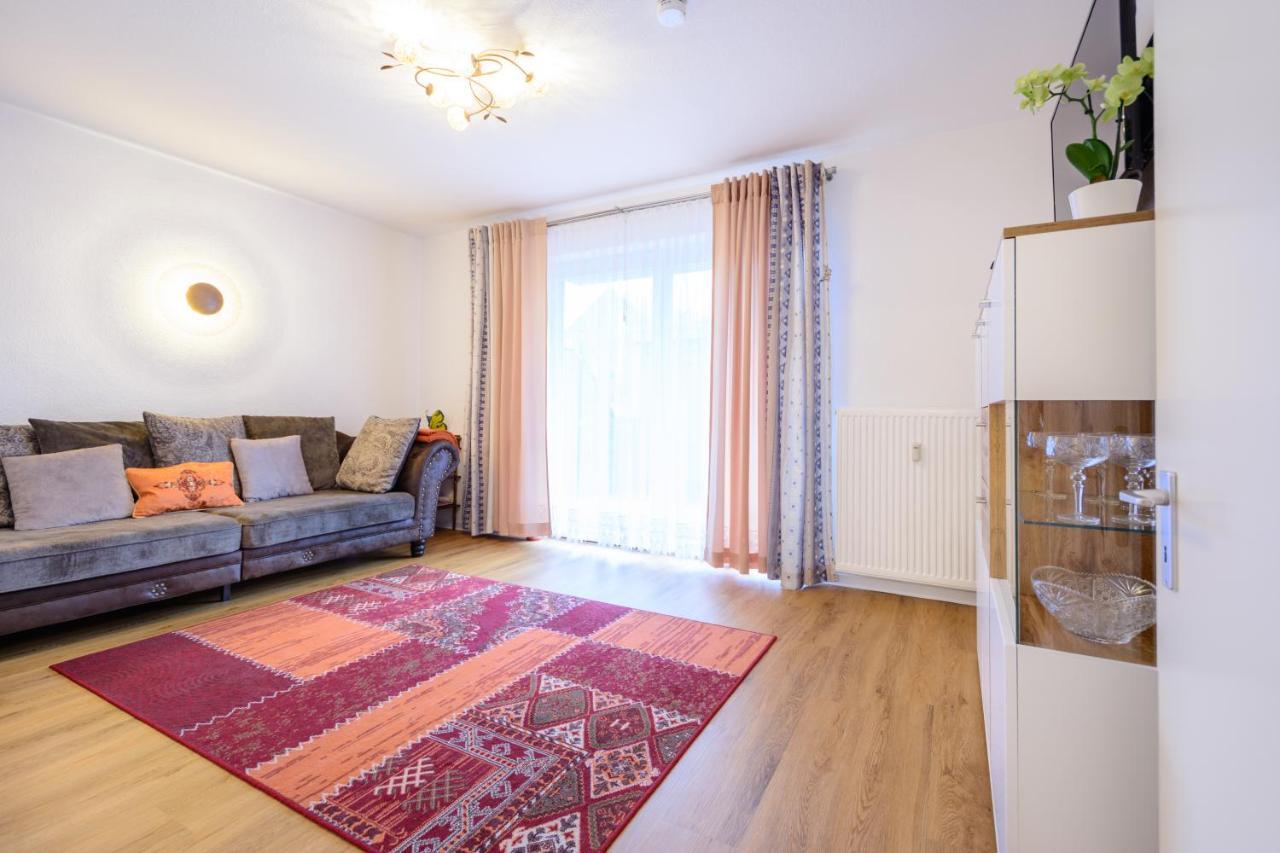 Anyroomdirect Private Apartments Near Hannover Exhibition Room Agency Buitenkant foto
