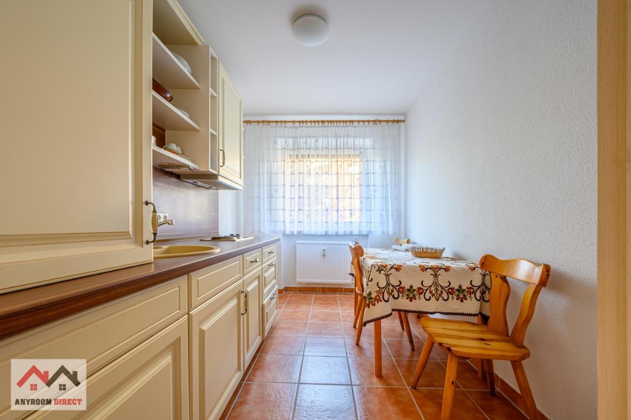 Anyroomdirect Private Apartments Near Hannover Exhibition Room Agency Buitenkant foto