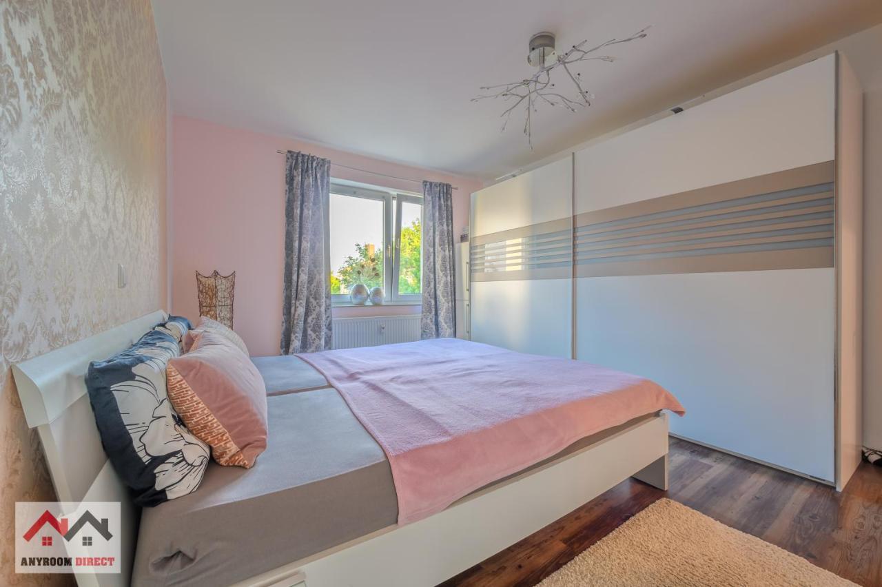 Anyroomdirect Private Apartments Near Hannover Exhibition Room Agency Buitenkant foto