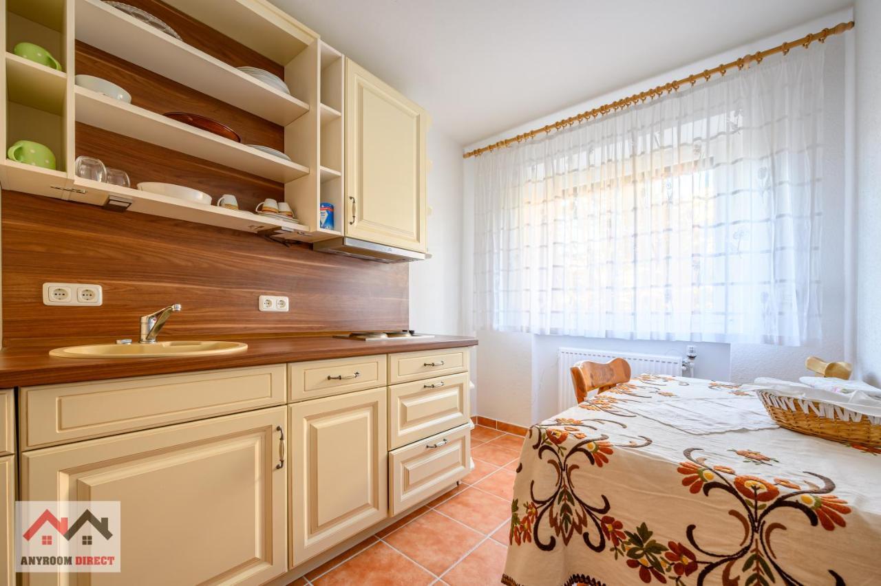 Anyroomdirect Private Apartments Near Hannover Exhibition Room Agency Buitenkant foto